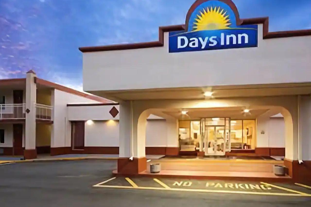 Days Inn By Wyndham Shelby Exterior photo