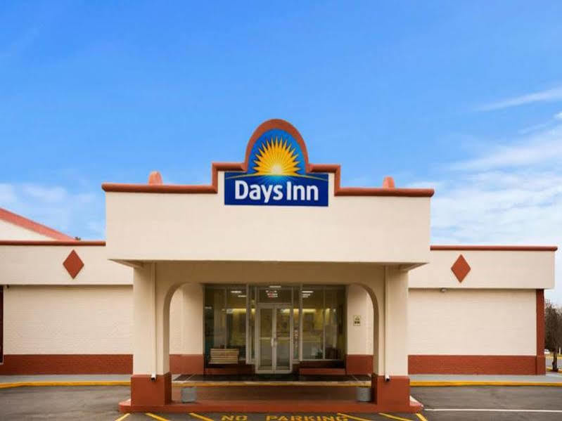 Days Inn By Wyndham Shelby Exterior photo