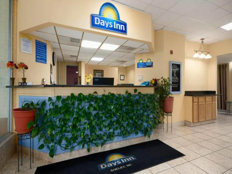 Days Inn By Wyndham Shelby Exterior photo